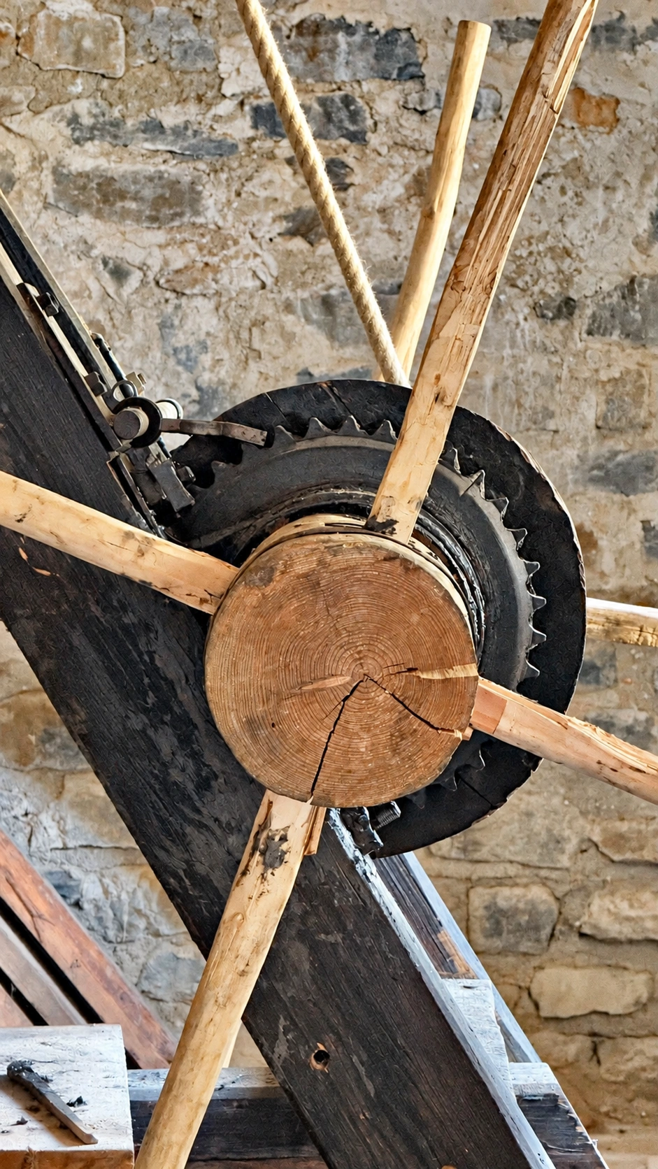 Winch in the summer room during the tower's construction.